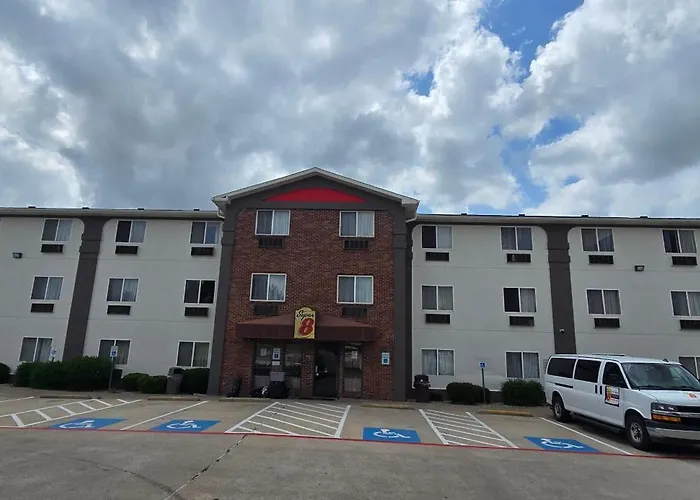 Super 8 By Wyndham Irving Dfw Airport/South