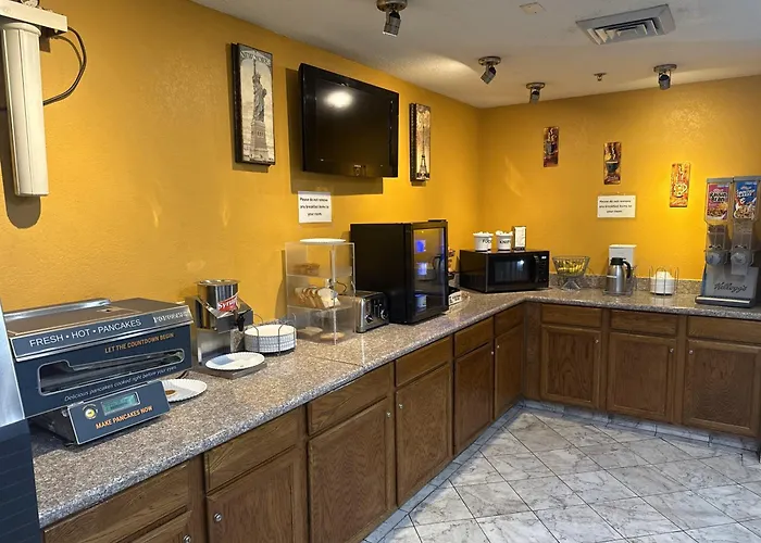 Super 8 By Wyndham Irving Dfw Airport/South