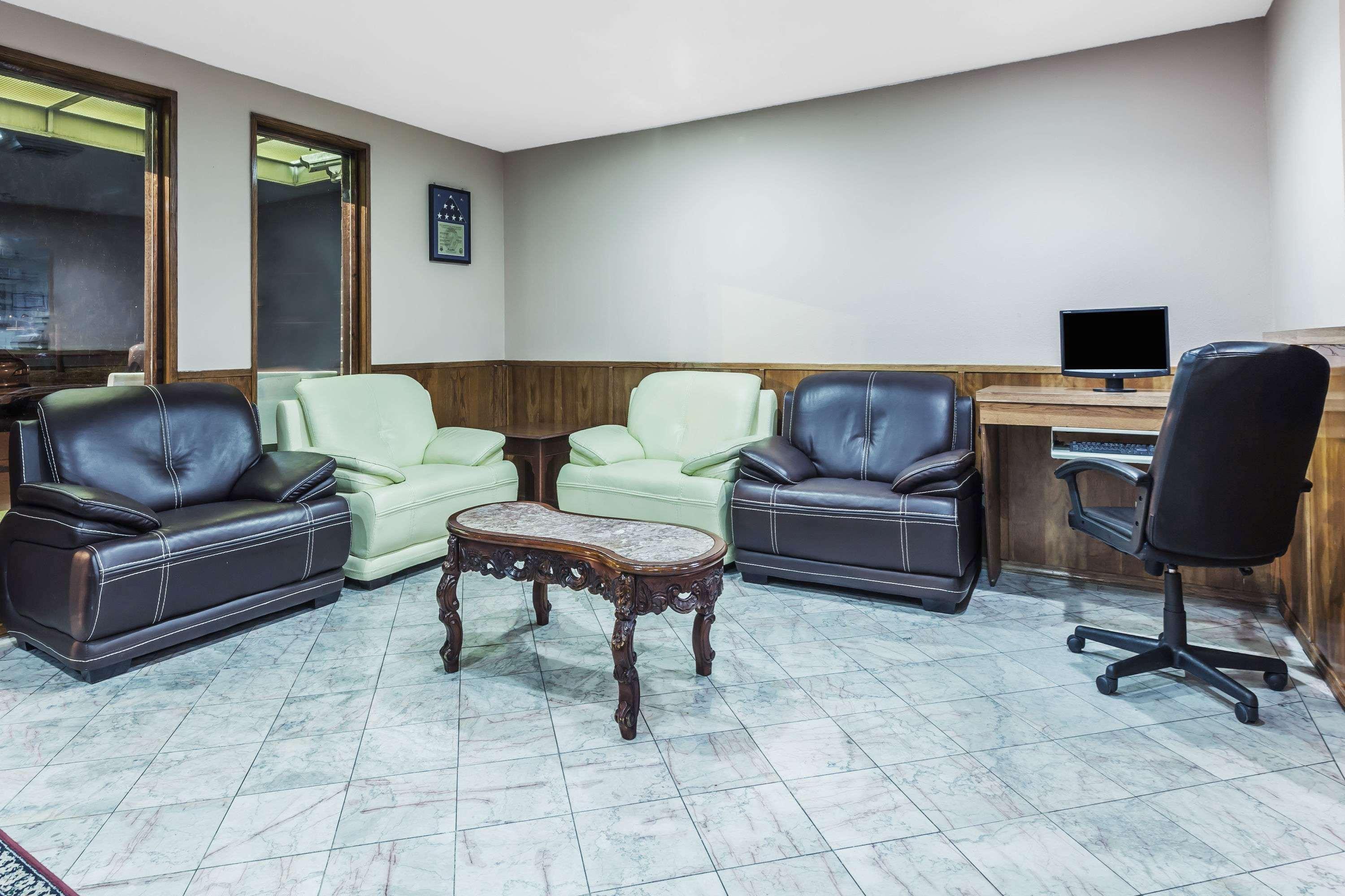 Super 8 By Wyndham Dfw Airport/south Hotel Irving