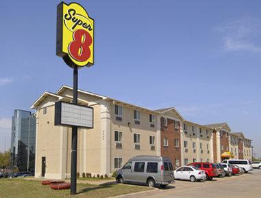 Hotel Super 8 By Wyndham Dfw Airport/south Irving